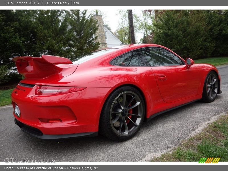 Guards Red / Black 2015 Porsche 911 GT3