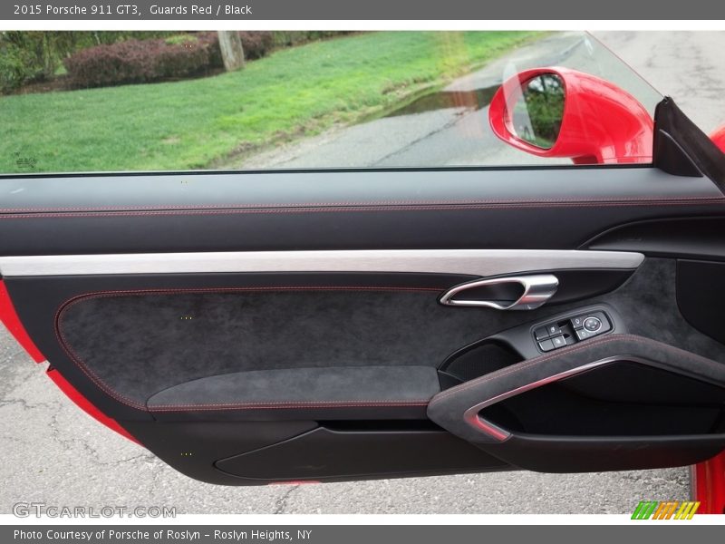 Guards Red / Black 2015 Porsche 911 GT3