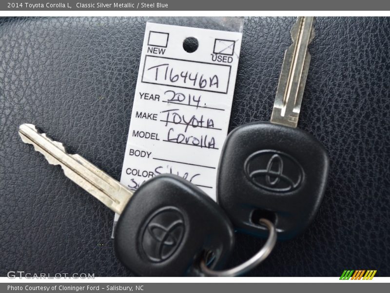 Classic Silver Metallic / Steel Blue 2014 Toyota Corolla L