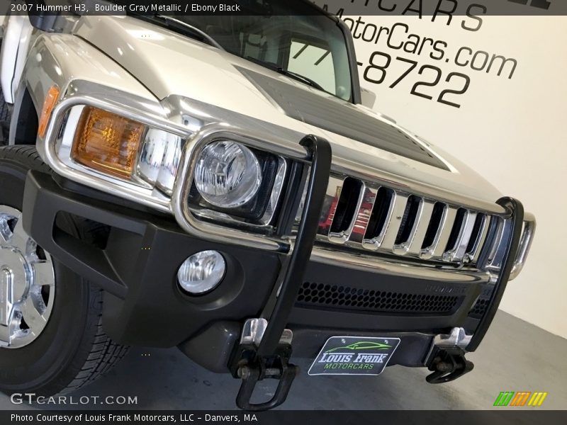 Boulder Gray Metallic / Ebony Black 2007 Hummer H3