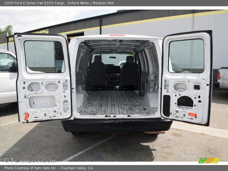 Oxford White / Medium Flint 2009 Ford E Series Van E150 Cargo