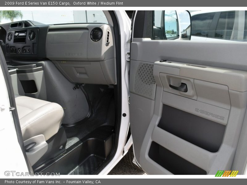 Oxford White / Medium Flint 2009 Ford E Series Van E150 Cargo