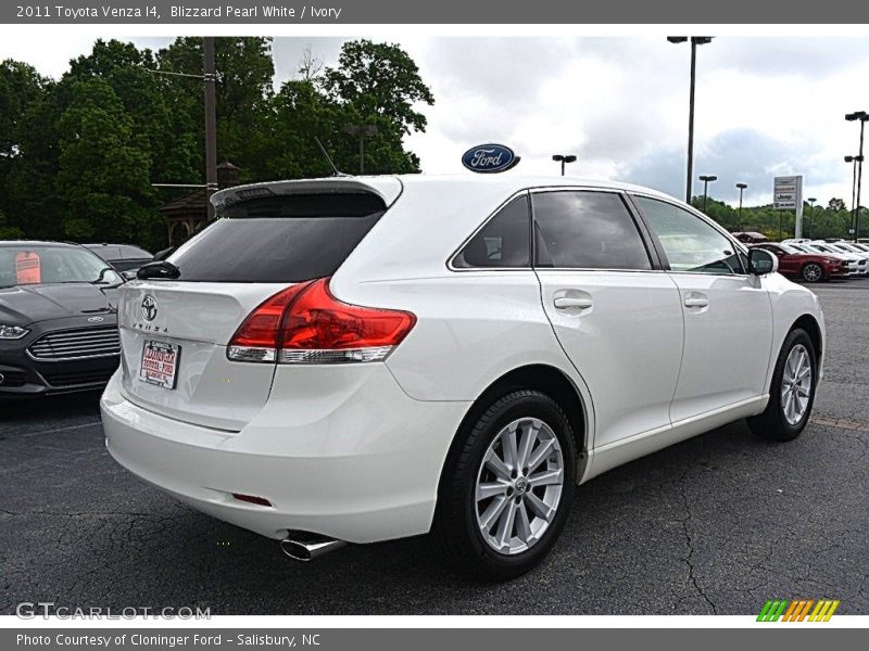 Blizzard Pearl White / Ivory 2011 Toyota Venza I4