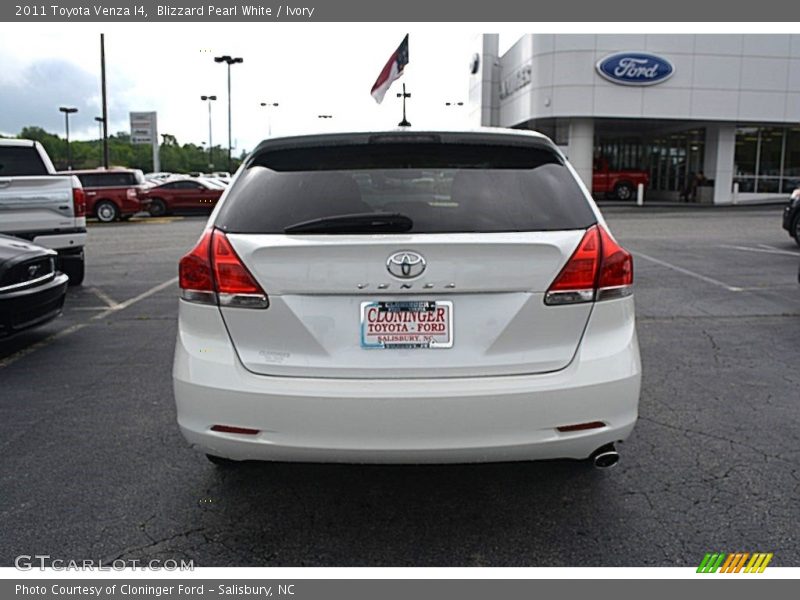 Blizzard Pearl White / Ivory 2011 Toyota Venza I4