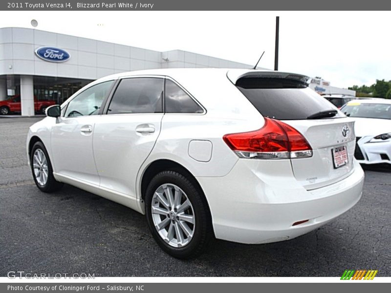 Blizzard Pearl White / Ivory 2011 Toyota Venza I4