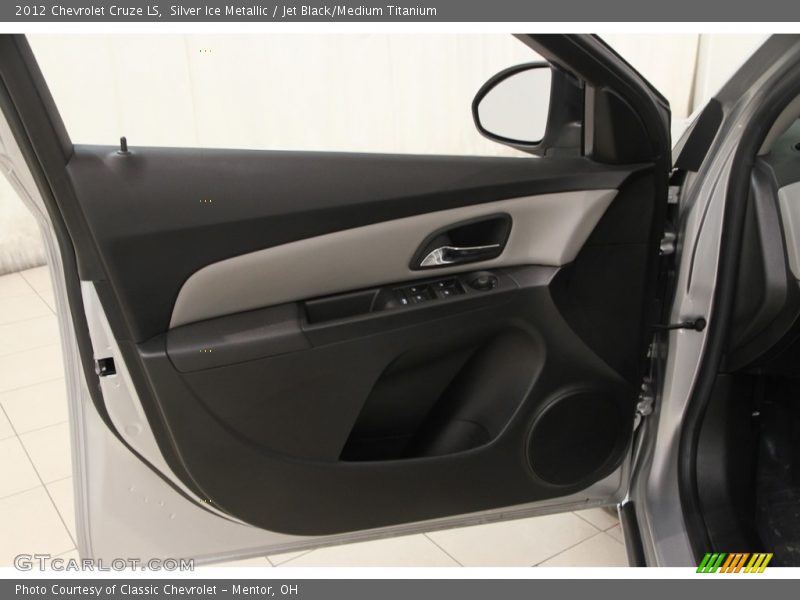 Silver Ice Metallic / Jet Black/Medium Titanium 2012 Chevrolet Cruze LS