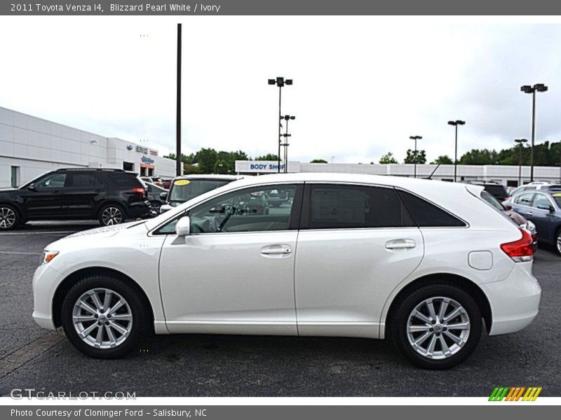 Blizzard Pearl White / Ivory 2011 Toyota Venza I4