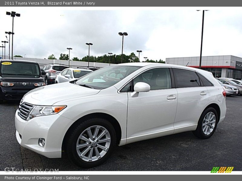 Blizzard Pearl White / Ivory 2011 Toyota Venza I4