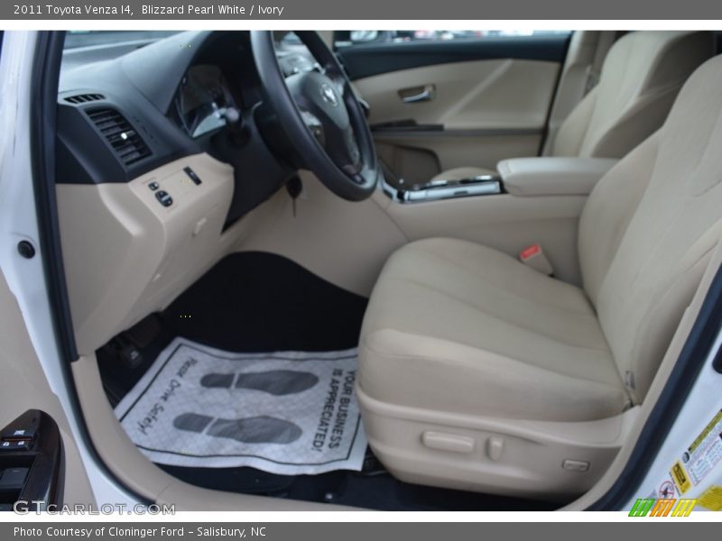 Blizzard Pearl White / Ivory 2011 Toyota Venza I4