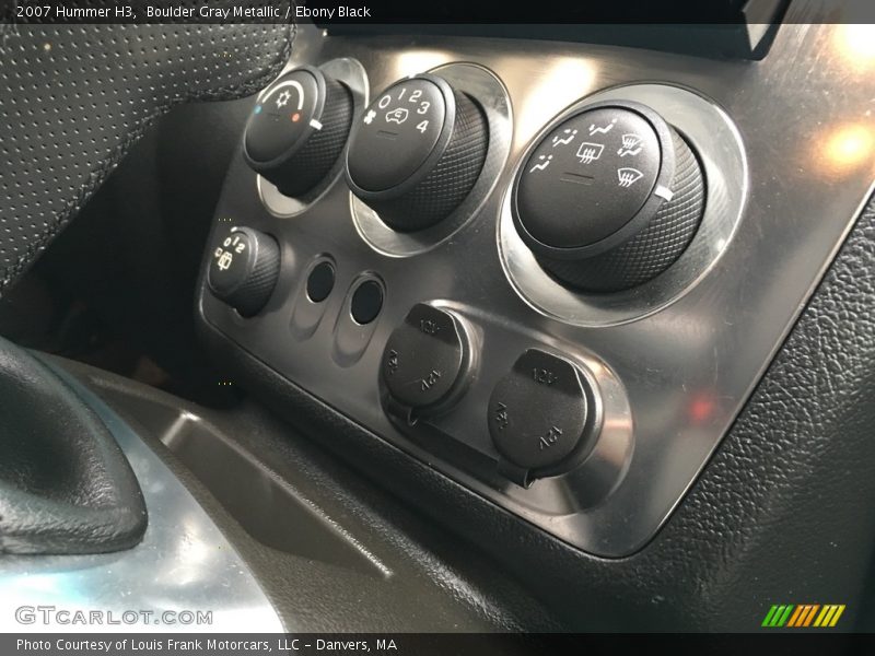 Boulder Gray Metallic / Ebony Black 2007 Hummer H3