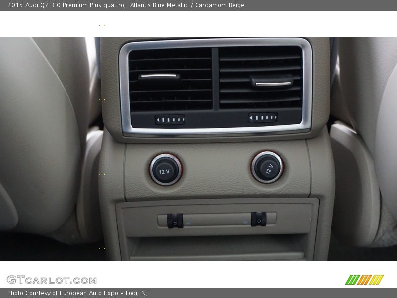 Atlantis Blue Metallic / Cardamom Beige 2015 Audi Q7 3.0 Premium Plus quattro