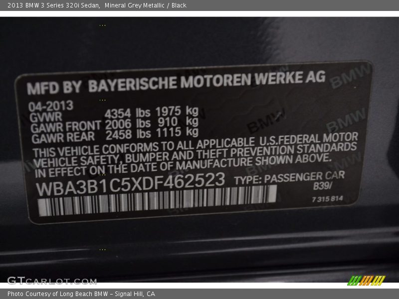 Mineral Grey Metallic / Black 2013 BMW 3 Series 320i Sedan