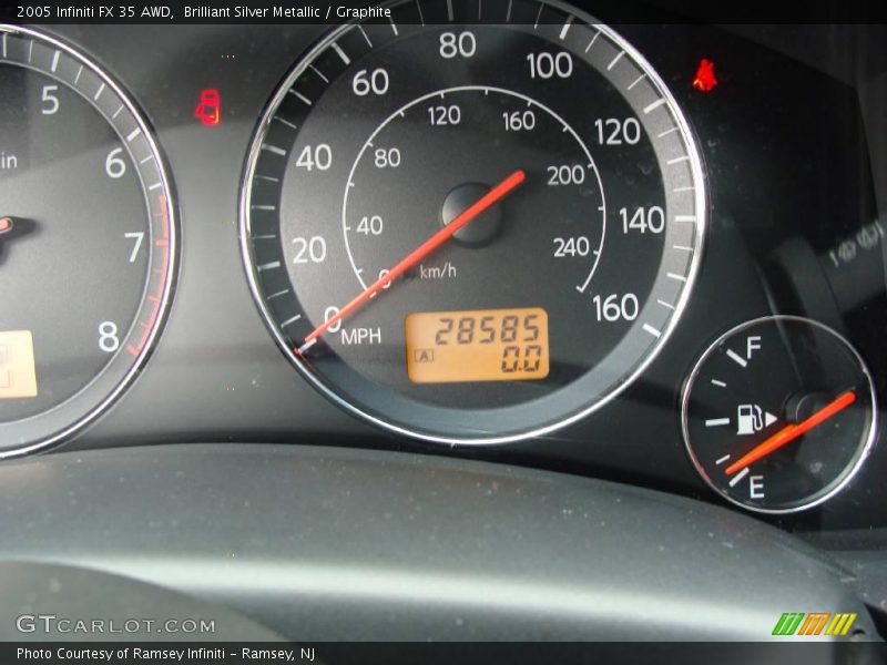 Brilliant Silver Metallic / Graphite 2005 Infiniti FX 35 AWD