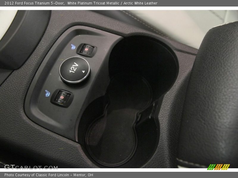 White Platinum Tricoat Metallic / Arctic White Leather 2012 Ford Focus Titanium 5-Door