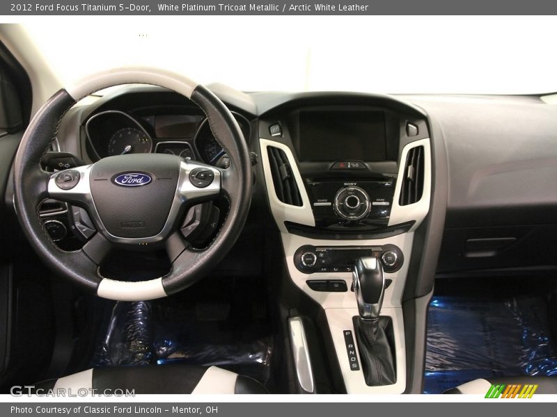 White Platinum Tricoat Metallic / Arctic White Leather 2012 Ford Focus Titanium 5-Door