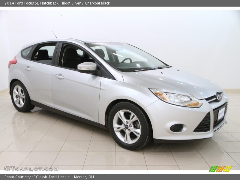 Ingot Silver / Charcoal Black 2014 Ford Focus SE Hatchback