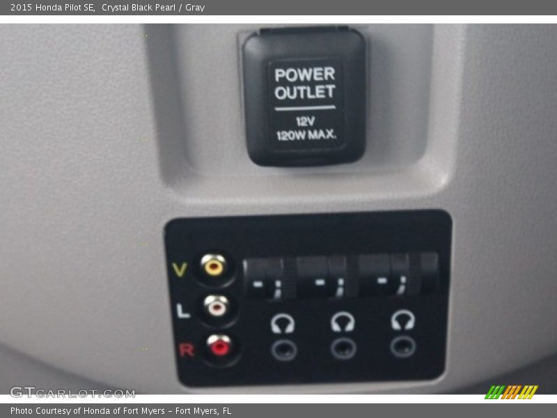Crystal Black Pearl / Gray 2015 Honda Pilot SE
