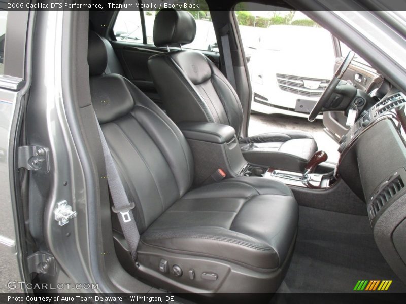 Titanium Metallic / Ebony Black 2006 Cadillac DTS Performance