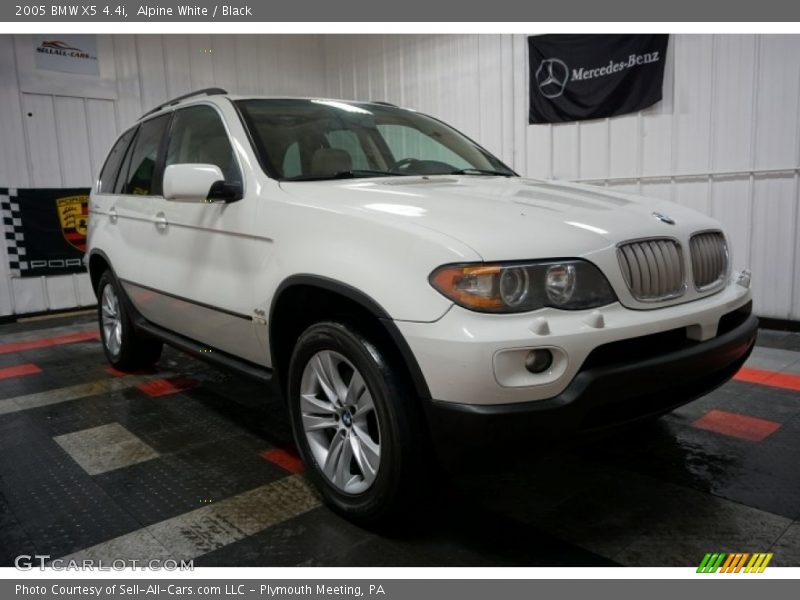 Alpine White / Black 2005 BMW X5 4.4i