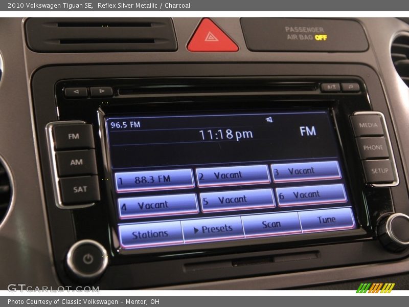Reflex Silver Metallic / Charcoal 2010 Volkswagen Tiguan SE
