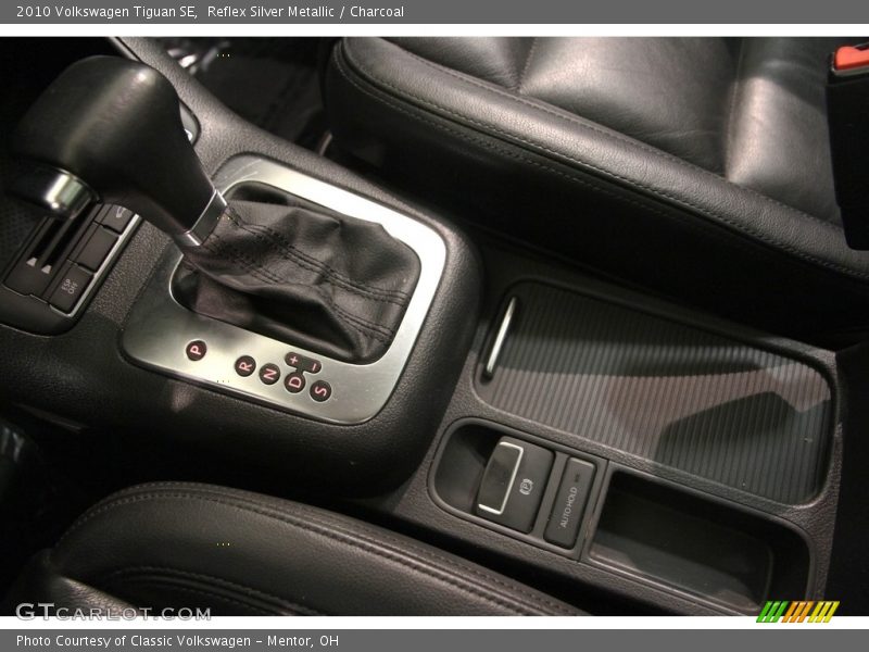 Reflex Silver Metallic / Charcoal 2010 Volkswagen Tiguan SE