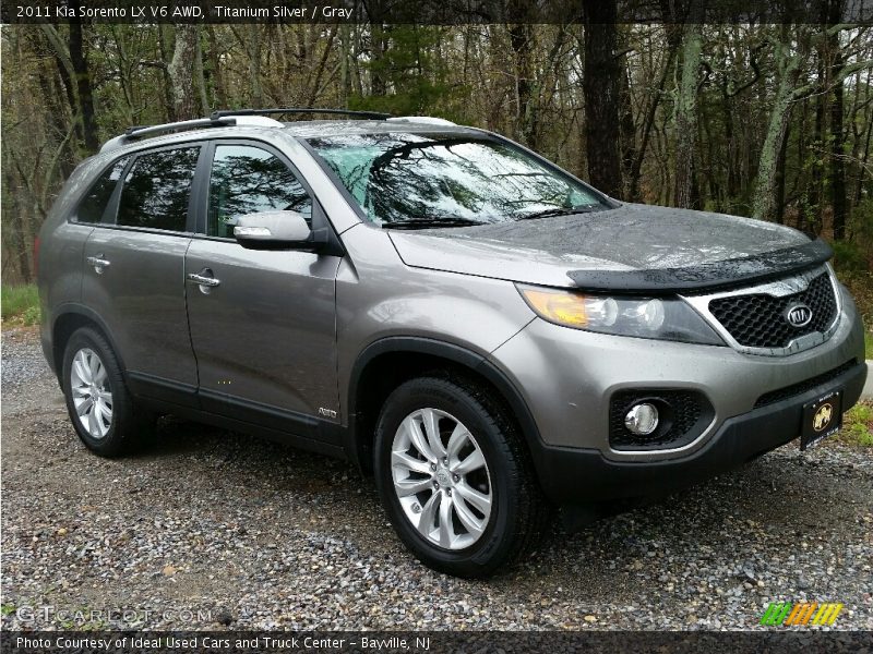 Titanium Silver / Gray 2011 Kia Sorento LX V6 AWD