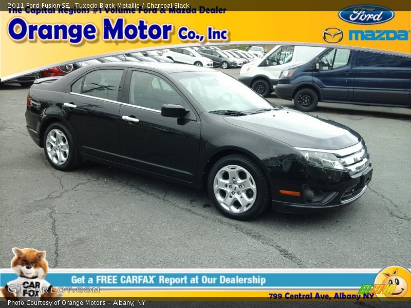 Tuxedo Black Metallic / Charcoal Black 2011 Ford Fusion SE