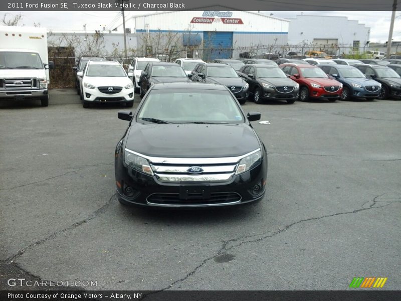 Tuxedo Black Metallic / Charcoal Black 2011 Ford Fusion SE