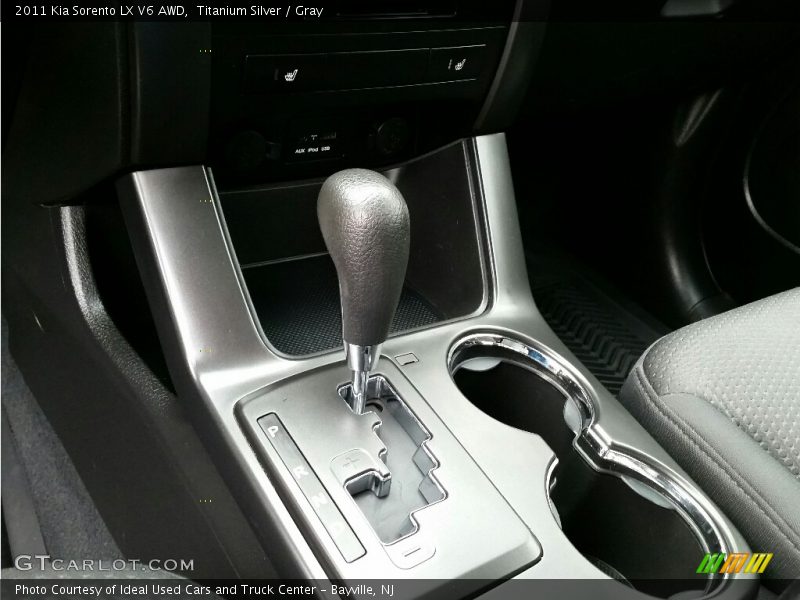 Titanium Silver / Gray 2011 Kia Sorento LX V6 AWD