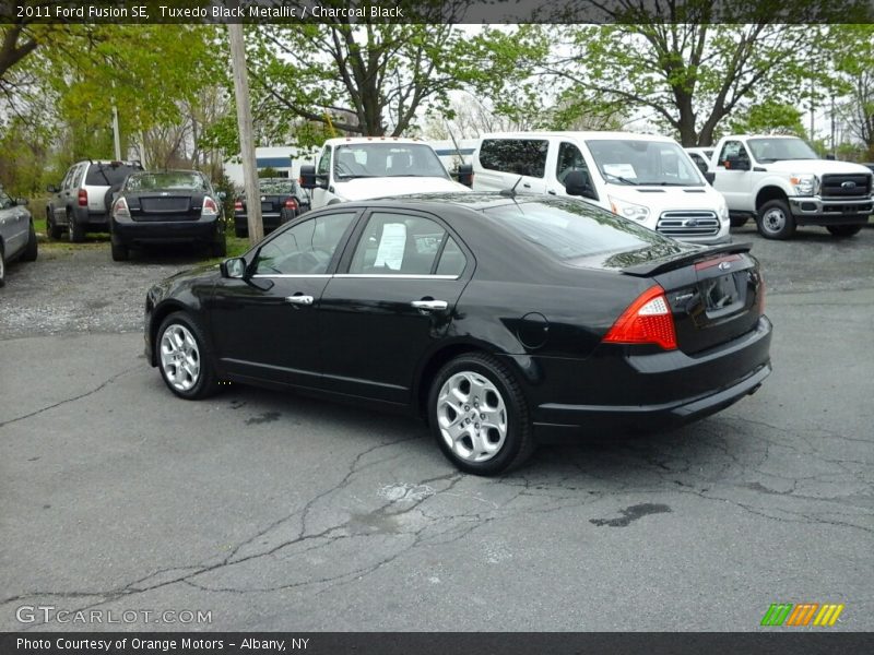 Tuxedo Black Metallic / Charcoal Black 2011 Ford Fusion SE