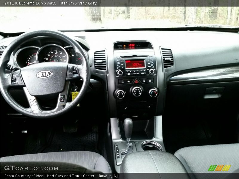 Titanium Silver / Gray 2011 Kia Sorento LX V6 AWD
