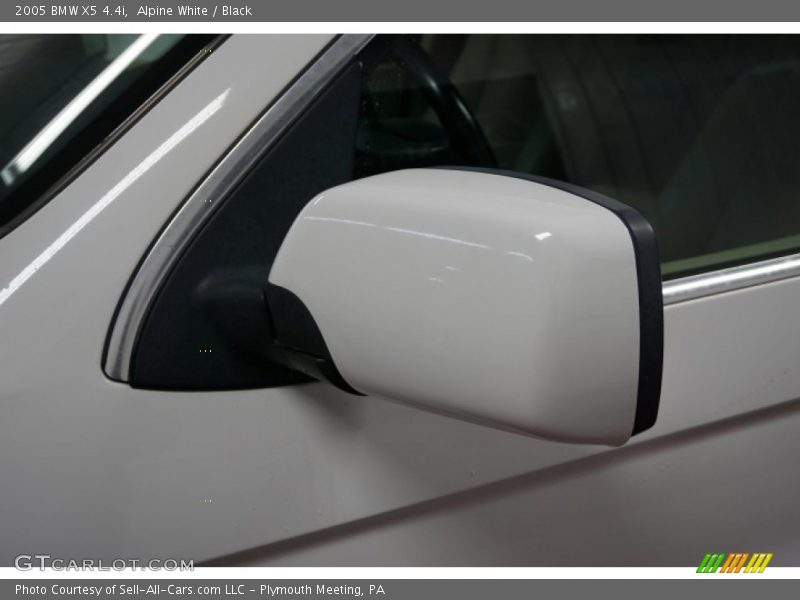 Alpine White / Black 2005 BMW X5 4.4i