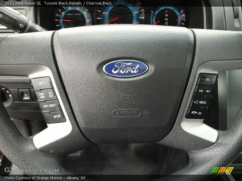 Tuxedo Black Metallic / Charcoal Black 2011 Ford Fusion SE
