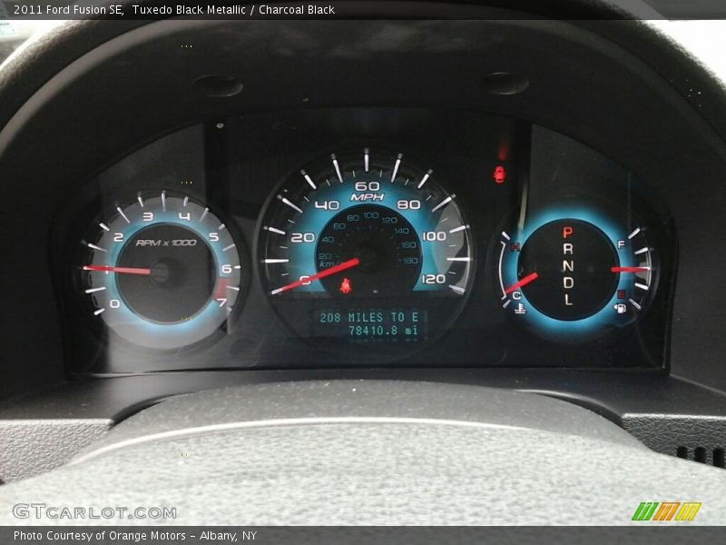 Tuxedo Black Metallic / Charcoal Black 2011 Ford Fusion SE
