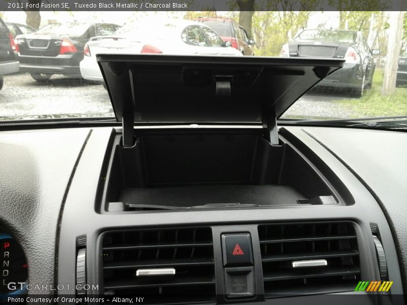 Tuxedo Black Metallic / Charcoal Black 2011 Ford Fusion SE