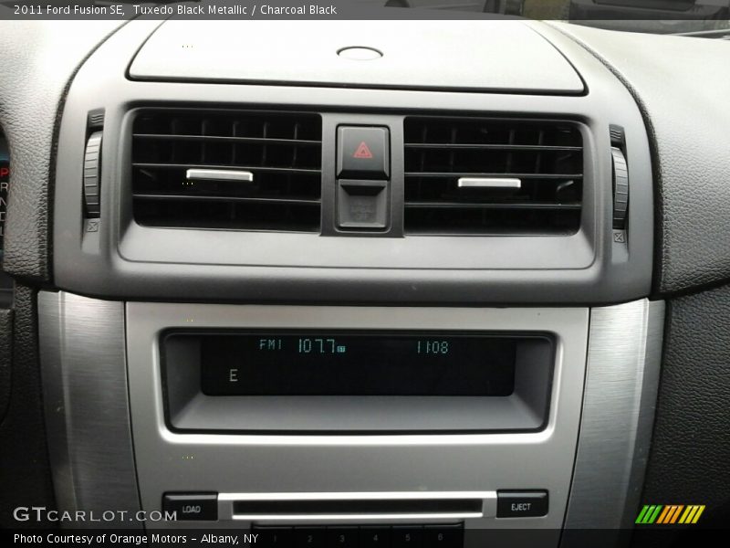Tuxedo Black Metallic / Charcoal Black 2011 Ford Fusion SE