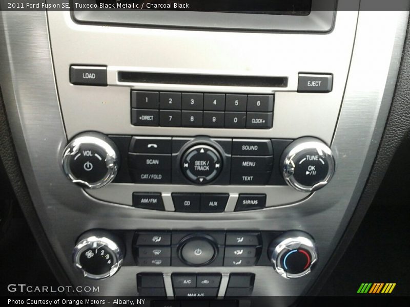 Tuxedo Black Metallic / Charcoal Black 2011 Ford Fusion SE