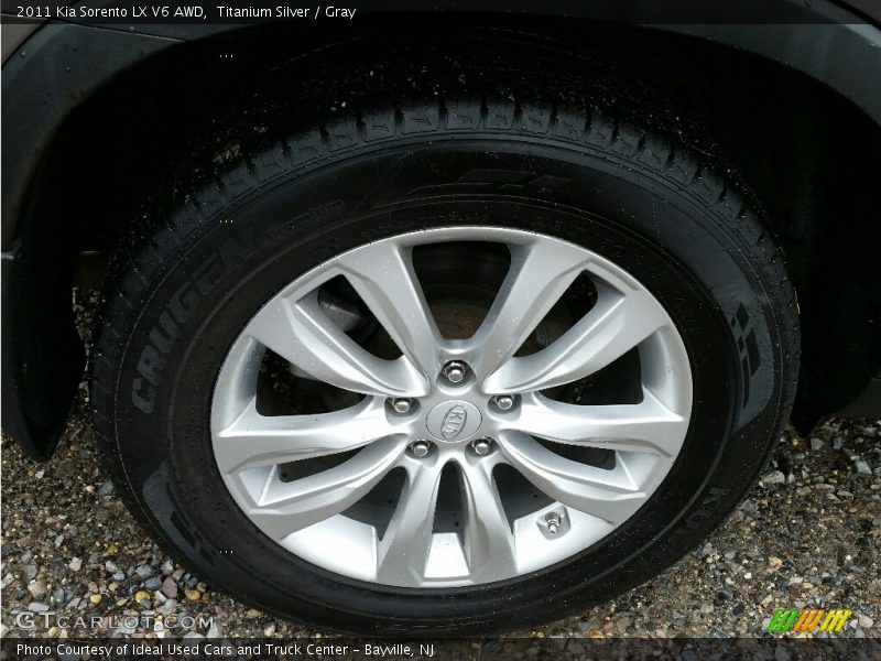 Titanium Silver / Gray 2011 Kia Sorento LX V6 AWD