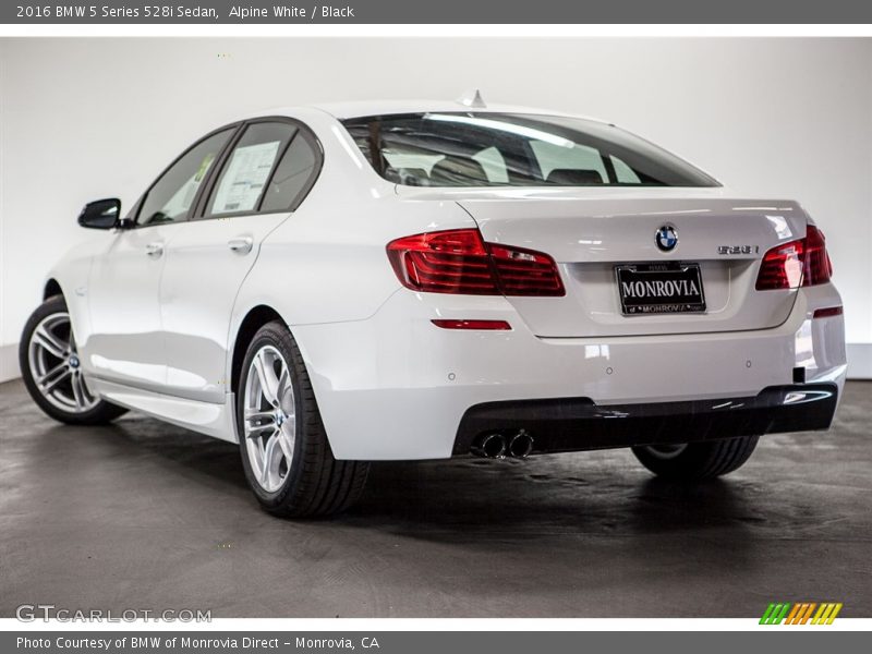 Alpine White / Black 2016 BMW 5 Series 528i Sedan