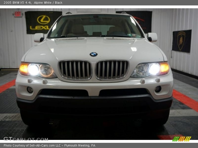 Alpine White / Black 2005 BMW X5 4.4i