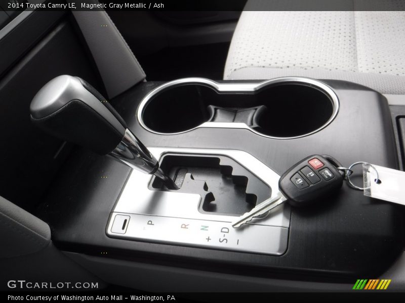 Magnetic Gray Metallic / Ash 2014 Toyota Camry LE