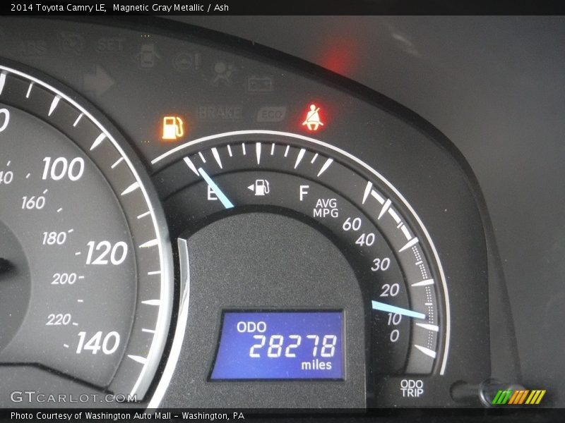 Magnetic Gray Metallic / Ash 2014 Toyota Camry LE