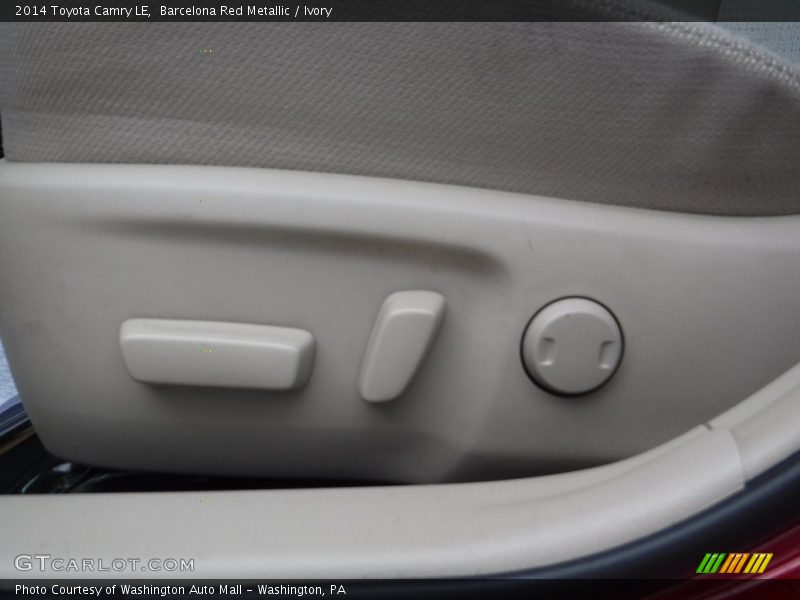 Barcelona Red Metallic / Ivory 2014 Toyota Camry LE
