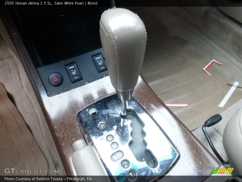 Satin White Pearl / Blond 2005 Nissan Altima 2.5 SL