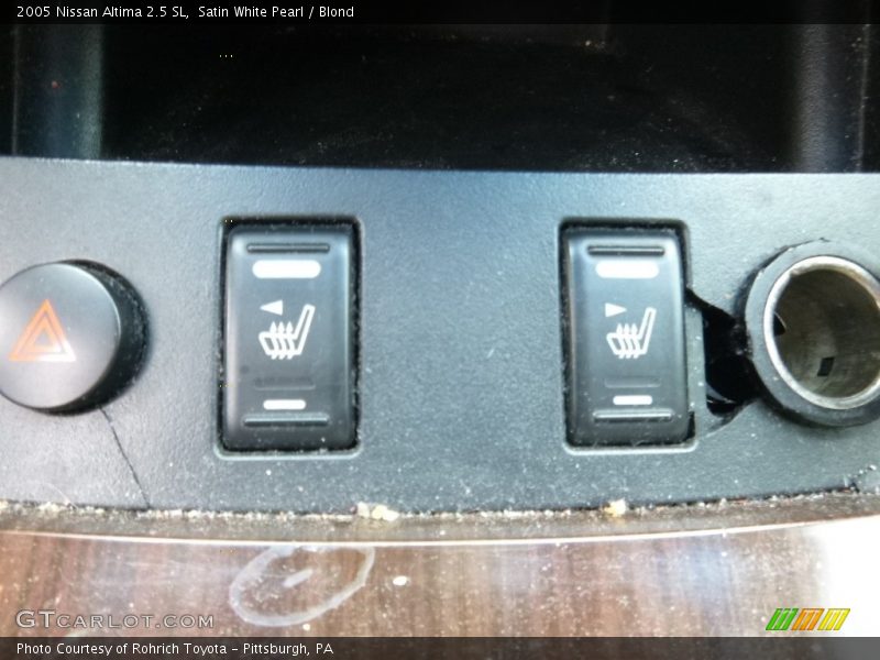 Satin White Pearl / Blond 2005 Nissan Altima 2.5 SL