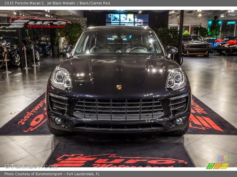 Jet Black Metallic / Black/Garnet Red 2015 Porsche Macan S