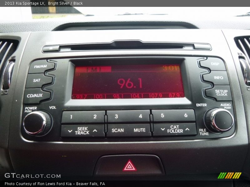 Bright Silver / Black 2013 Kia Sportage LX