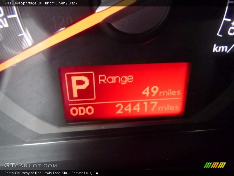 Bright Silver / Black 2013 Kia Sportage LX