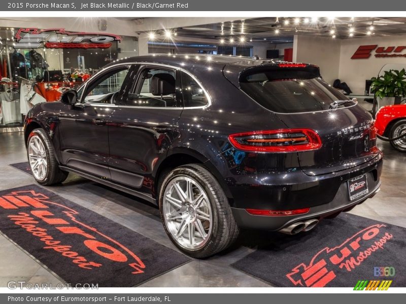 Jet Black Metallic / Black/Garnet Red 2015 Porsche Macan S