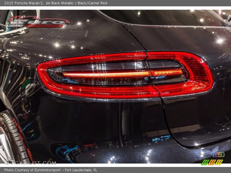 Jet Black Metallic / Black/Garnet Red 2015 Porsche Macan S